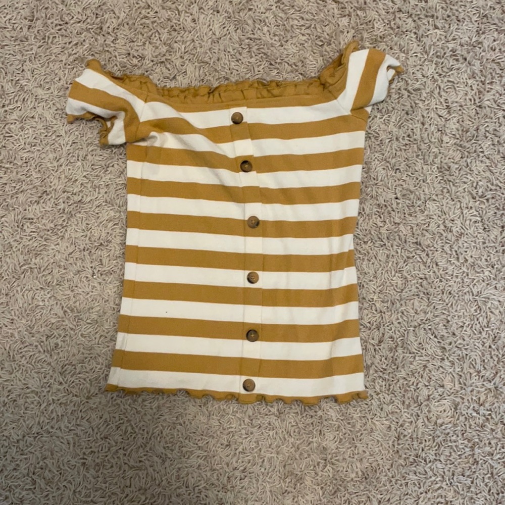 White and yellow Aeropostale stripe shirt